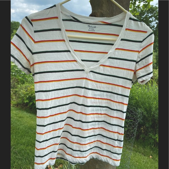 ❌SOLD❌ ⚡️Madewell | Cream Striped V-neck Tee | EUC | XXS ❤️ 1 Tiny Flaw - Picture 11 of 17